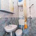 Hak - One Bedroom With Balcony Appartamento Vir